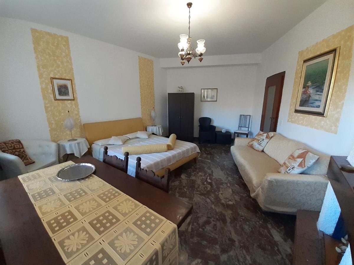 Saglia Apartments مالتشيزينيه المظهر الخارجي الصورة